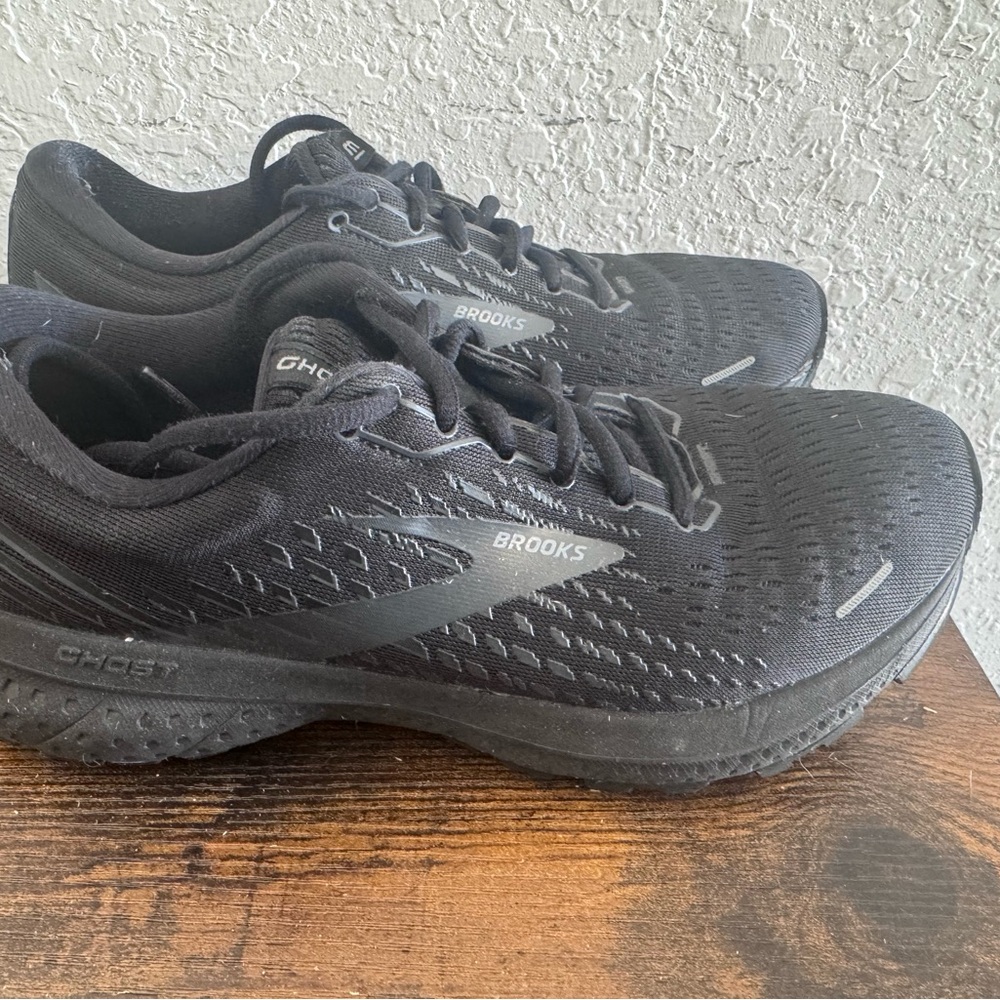 Brooks Women’s  Black Running Shoes